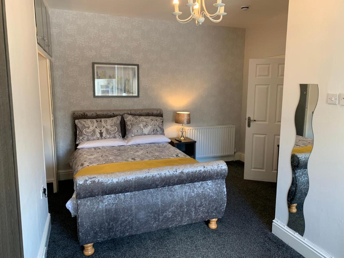 Heather Glen. Six Bedroom Home Near The Sea. Blackpool Exterior foto