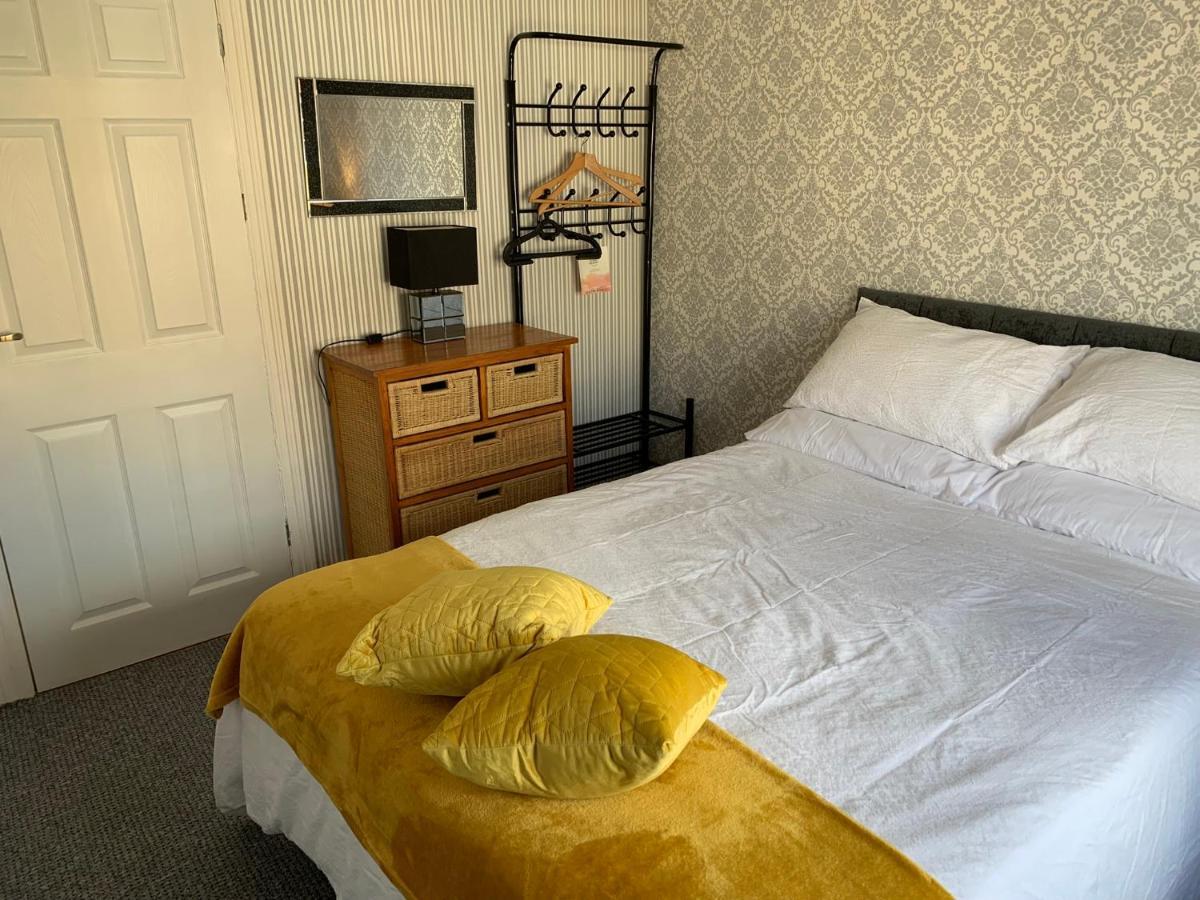 Heather Glen. Six Bedroom Home Near The Sea. Blackpool Exterior foto
